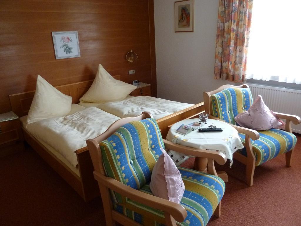 Haus Antonia Hotel Lermoos Szoba fotó